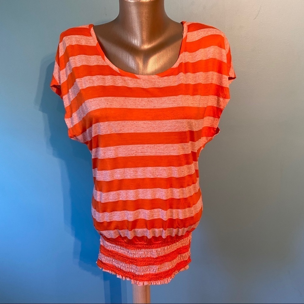 🛍️3/$30 BNWT women’s Y2K Eyeshadow orange striped top in size small